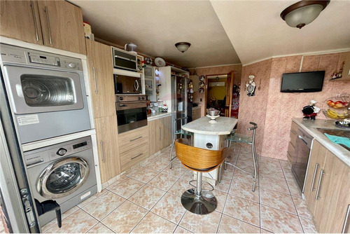 Imagen 5 de 20 de Amplia Casa Con Piscina