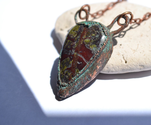 Imagen 2 de 5 de Collar Piedra Natural Sangre De Dragon, Cadena Cobre, Cod1
