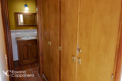 Casa De 4 Dormitorios Y Dependencias En Venta Cerca De La Playa En Cariló