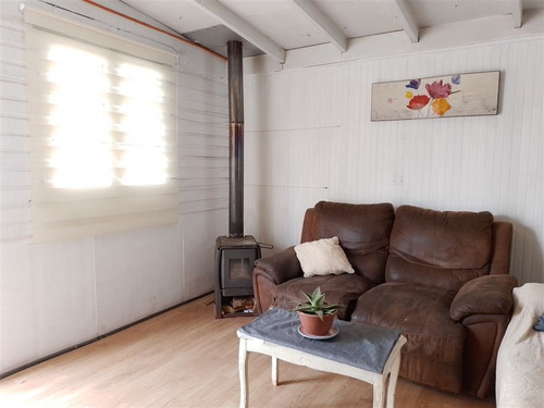 Acogedora Casa En Venta De 4 Dorm. En Quintero