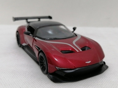 Aston Martin Vulcan/escala 1:38/rmz City/13cms De Largo. 