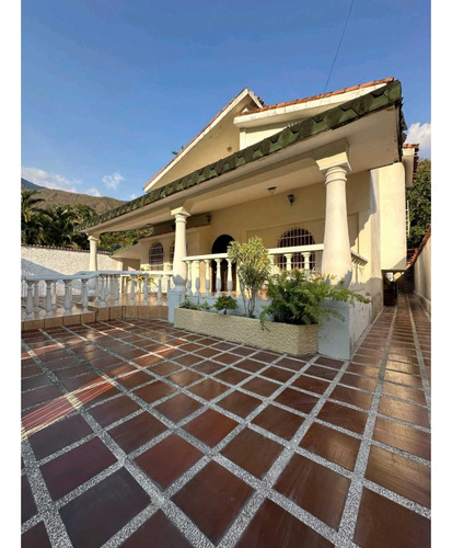Venta Casa. Sector Planta Vieja. Las Delicias. Maracay Aragua