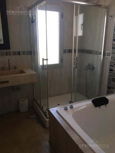 Imagen 6 de 21 de Excelente Casa A Estrenar! Exclusivo Diseño En Dos Plantas Al Agua!