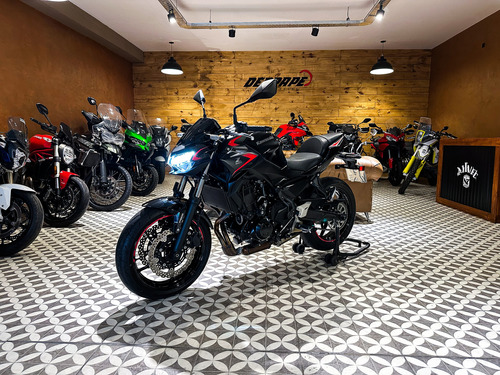 Kawasaki Z 650 (z650) *olivos* *impecable*