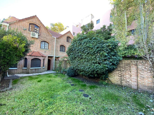 Casa En Venta 4 Dormitorios Con Jardín Y Parrilla - Martínez - Cercano A La Estación