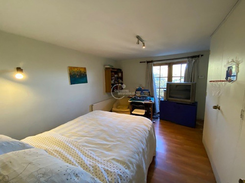 Casa En Venta De 5 Dorm. En Lo Barnechea