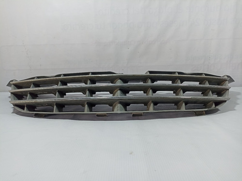 Parrilla Chrysler Cirrus 2.4 07-10 Original (Usado)