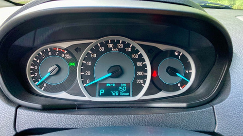 Imagen 13 de 15 de Ford Figo 2017