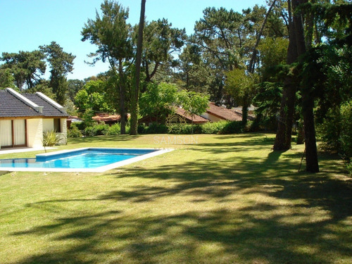 Alquiler Casa De 4 Dormitorio Y Piscina En San Rafael, Punta Del Este, Uruguay- Ref: 59788