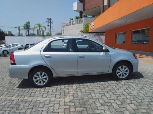 Toyota Etios 1.5 X Plus Sedan 16v Flex 4p Automático