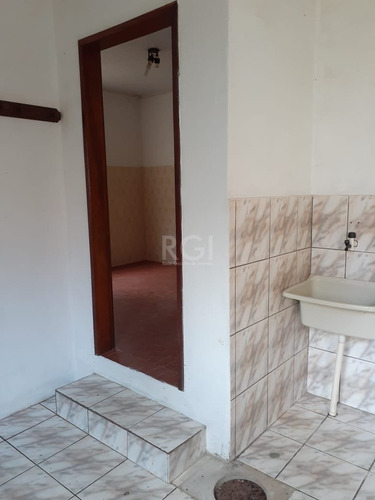 Casa Em Belém Novo Com 2 Dormitórios - Lu430904