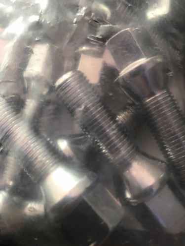Imagen 2 de 6 de Kit De 20 Tornillos Cromados 14x1.50 Girus Importados!!