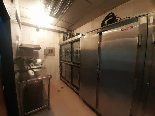 Imagen 9 de 10 de En Venta Local Comercial Para Alimentos, Av. Bolivar Norte