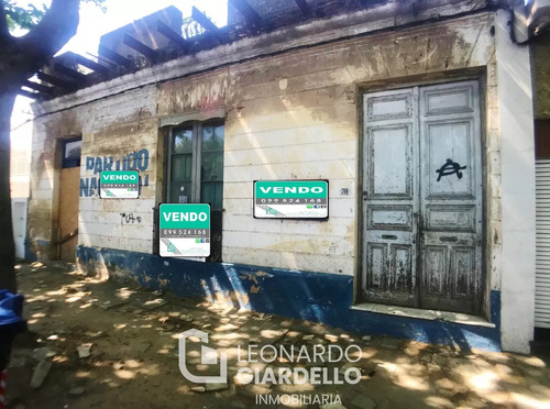 Colonia - Venta De Terreno De 467m2  Con Construccion A Reciclar