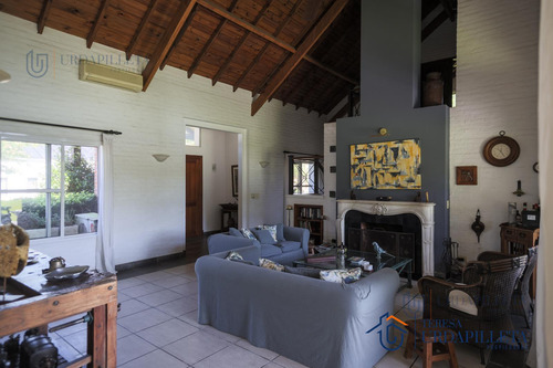 Casa A La Venta En Martindale C.c- 3 Dormitorios - Estilo Clasico