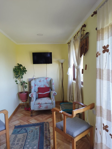 Hermoso Chalet Con Vista Al Río En Sector Querí