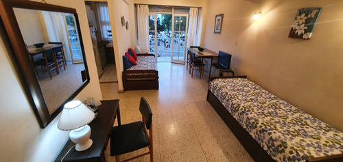 Alquiler Temporada 2020 1 Ambiente Frente A Plaza Colón
