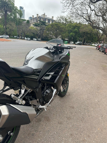 Kawasaki Ninja 300