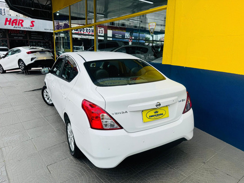Nissan Versa 16SV CVT
