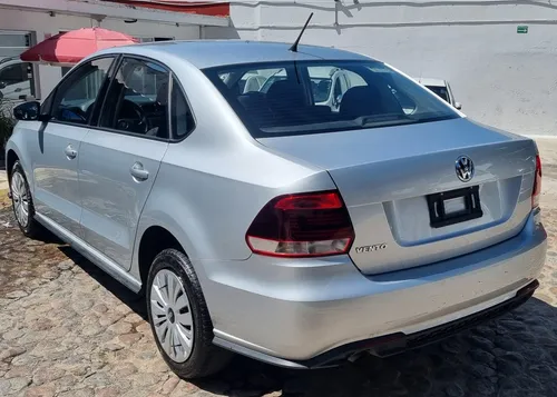 Volkswagen Vento 1.6 Starline At