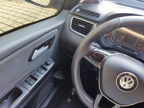 Imagem 8 de 13 de Volkswagen Fox 2011 1.0 Vht Trend Total Flex 5p