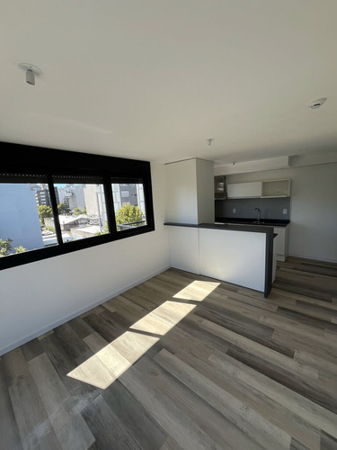 Apartamento De 1 Dormitorio Al Frente Con Garage Piso Alto En Cordón Sur-reservado-reservado-reser