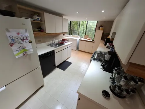 Apartamento En Venta Ubicado En El Poblado Sector Loma De Los Gonzalez (26528).