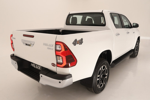 Imagen 18 de 25 de Toyota Hilux Srx 4x2 Dc 2.8 Tdi 6at D.r
