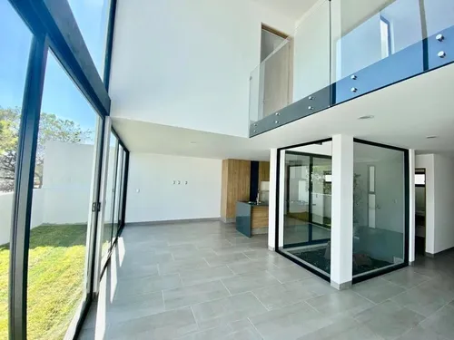 Vendo Casa En Zibatá, 3 Niveles, Jardín Zen, 3 Recamaras, Una Es Master Suite