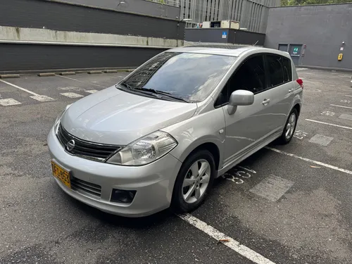 Nissan Tiida Premium 2012 Hb Automatico