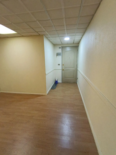 Oficina En Arriendo Metro Pedro De Valdivia - Providencia
