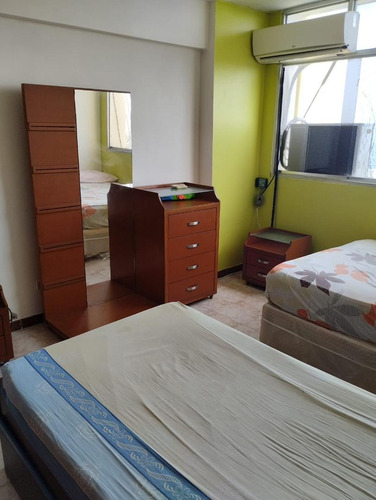 Vendo Apartamento En Parque Mar Los Corales, 52m2 Cocina Remodelada Incluye La Acción. Del Club Zhernandez