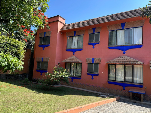 Oportunidad Casa En Centro De Cuernavaca, Entrada Por 2 Importantes Calles