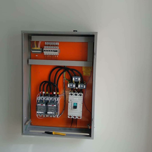 Imagem 1 de 3 de Serviço Elétrica