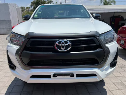 Toyota Hilux 2.7 Cabina Doble Sr Mt