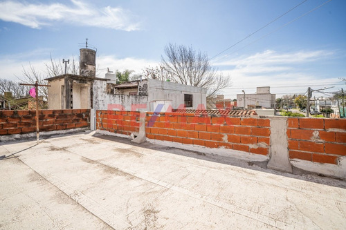 Venta Ph T/casa + Local. Garage. Jardin. Temperley