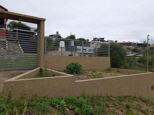 Casa En Venta Propiedad Exclusiva En Estancia Vieja A 900 Mts. De La Ruta 38 1 Ambientes