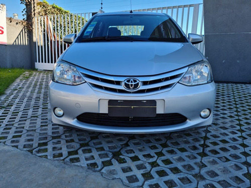 Toyota Etios Xls Sedan 4p M/t 2013 Sarthou