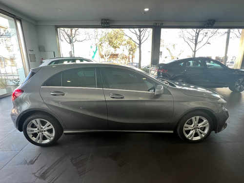 Mercedes Benz A200