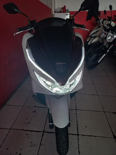 Imagem 8 de 15 de Honda Pcx 150 Dlx 2021 Com Apenas 4196km Super Nova