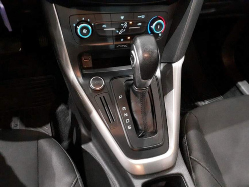 Ford Focus 2.0 SE PLUS 16V FLEX 4P POWERSHIFT