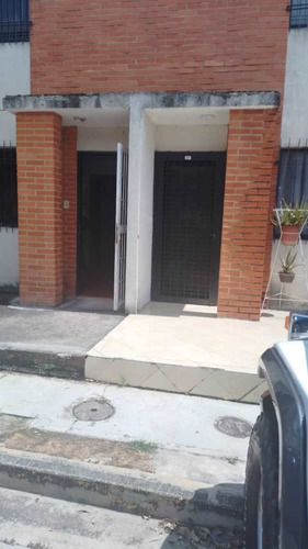 Venta De Town House Urb. Santa Paula, Tocuyito