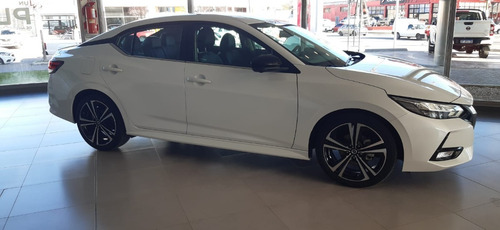 Imagen 2 de 8 de Nissan Sentra Sr Cvt