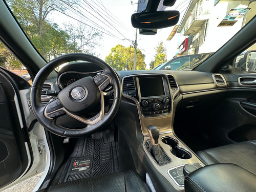 Jeep Grand Cherokee 5.7 Limited Lujo 4x4 At