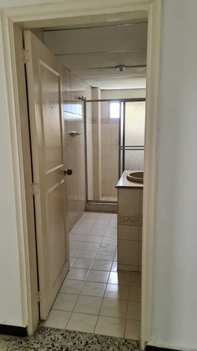 Imagen 16 de 24 de Arriendo Amplio Apartamento En El Norte De Barranquilla