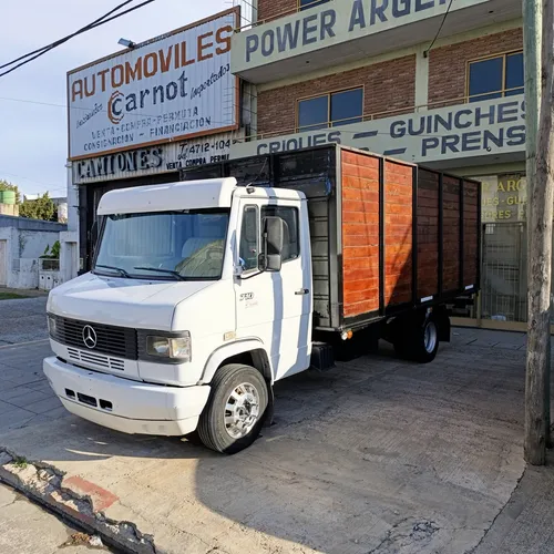 Mercedes Benz 710 Plus Con Caja