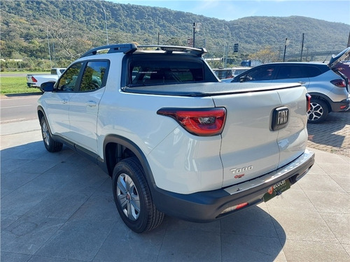 Imagem 6 de 13 de Fiat Toro 1.8 16v Evo Flex Freedom At6