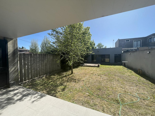Casa En Venta- Parque Sicardi. 2 Dormitorios, Garaje, Parrilla, Parque, 659 Esquina 13