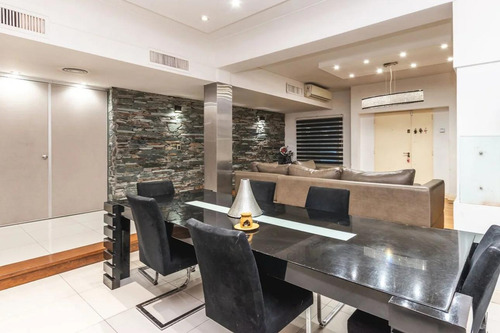 Casa En Venta - 8 Dormitorios 7 Baños - 400mts2 - Ramos Mejía