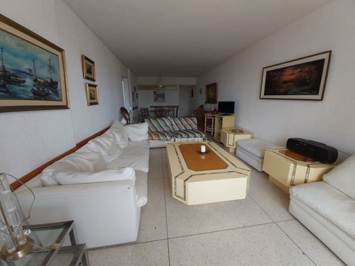 Imagen 4 de 30 de Apartamento En Venta Y Venta En Punta Del Este, Península, Céntrico, Piso Alto Con Muy Linda Vista Despejada